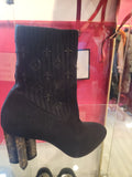 Louis Vuitton - size 8.5